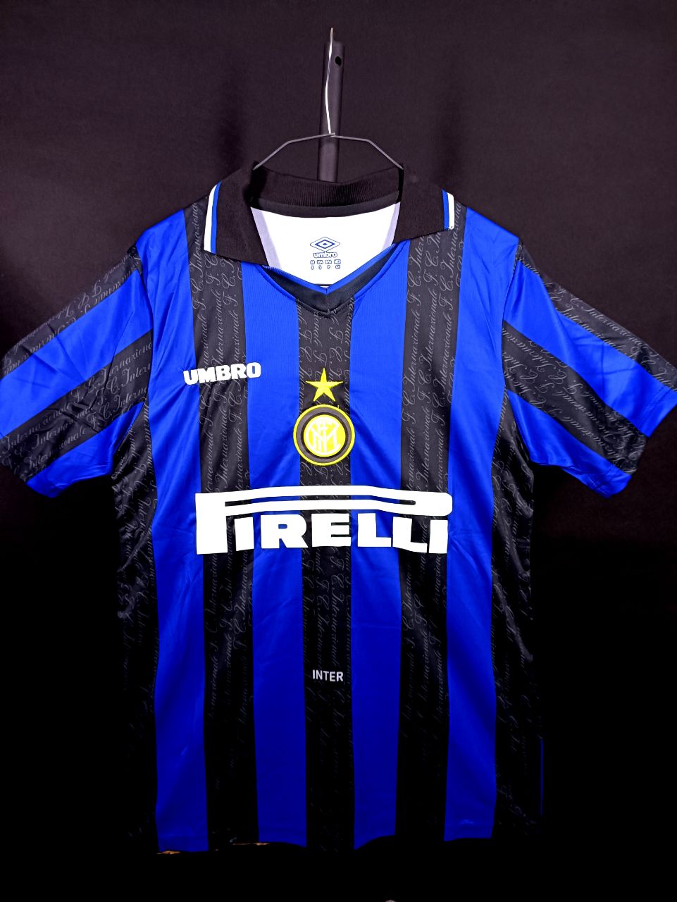 کیت کلاسیک اینتر 1997/98 همراه با شورت _ ارسال رایگان