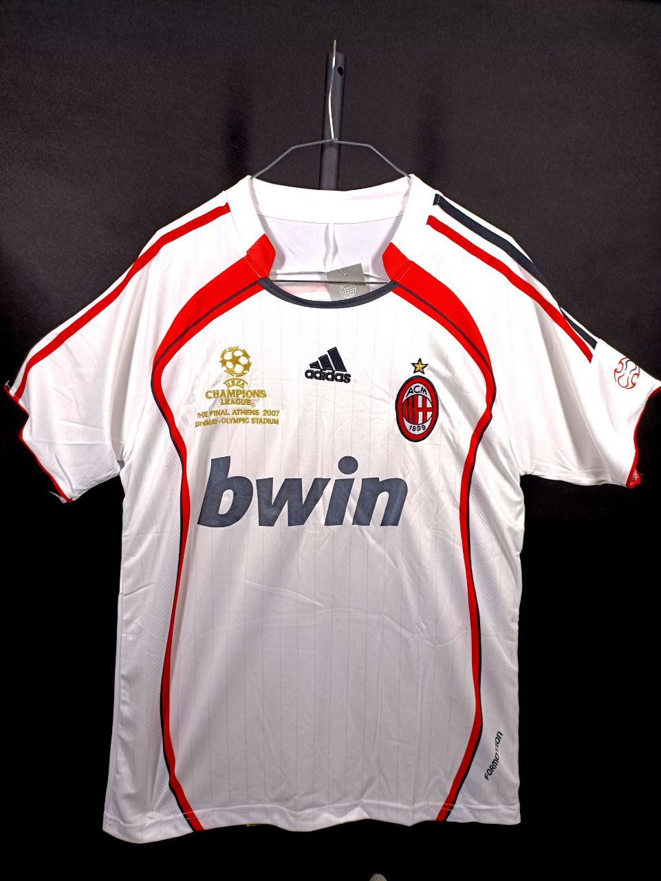 کیت کلاسیک میلان 2007 همراه با شورت _ ارسال رایگان