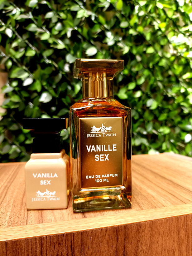عطر تام فورد وانیلا سکس از شرکت جسیکاتوین فرانسه
